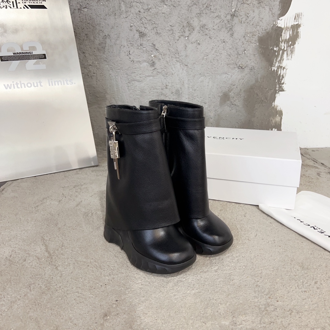 Givenchy Boots(EU35-41)
