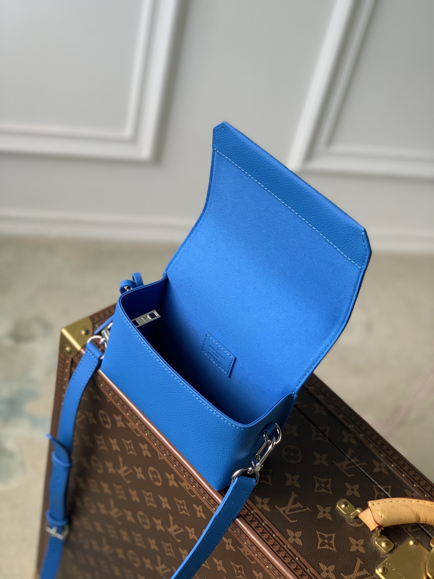 l**is V*t*n aerogram bag-m22481-17.3 x 12 x 7cm