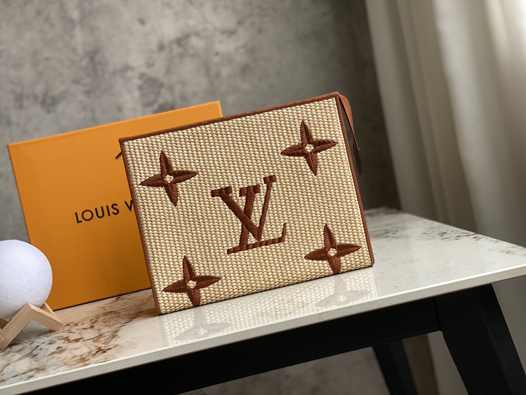 l**is V*t*n pouch-25x 20 x 5.5cm