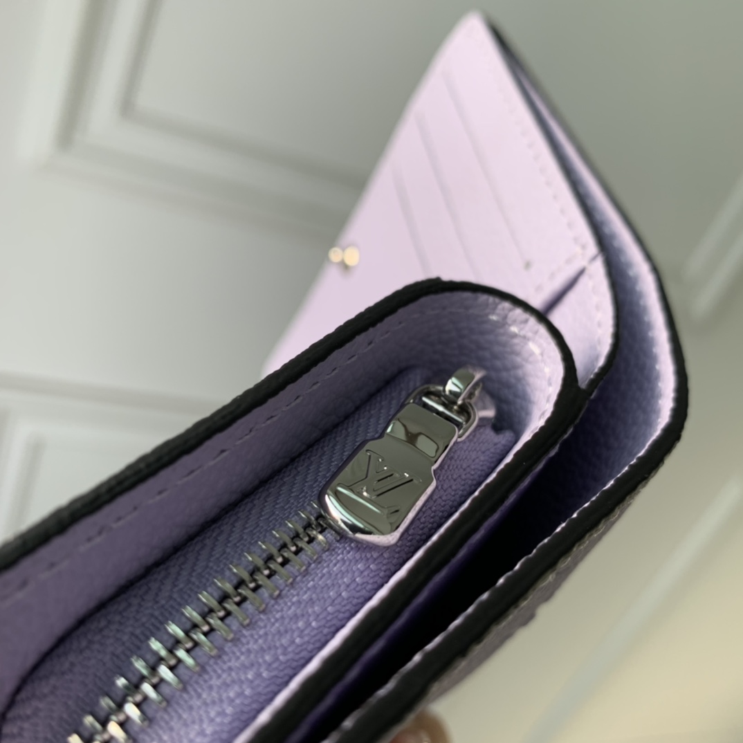 l**is V*t*n wallet-11×8.5×3.5cm