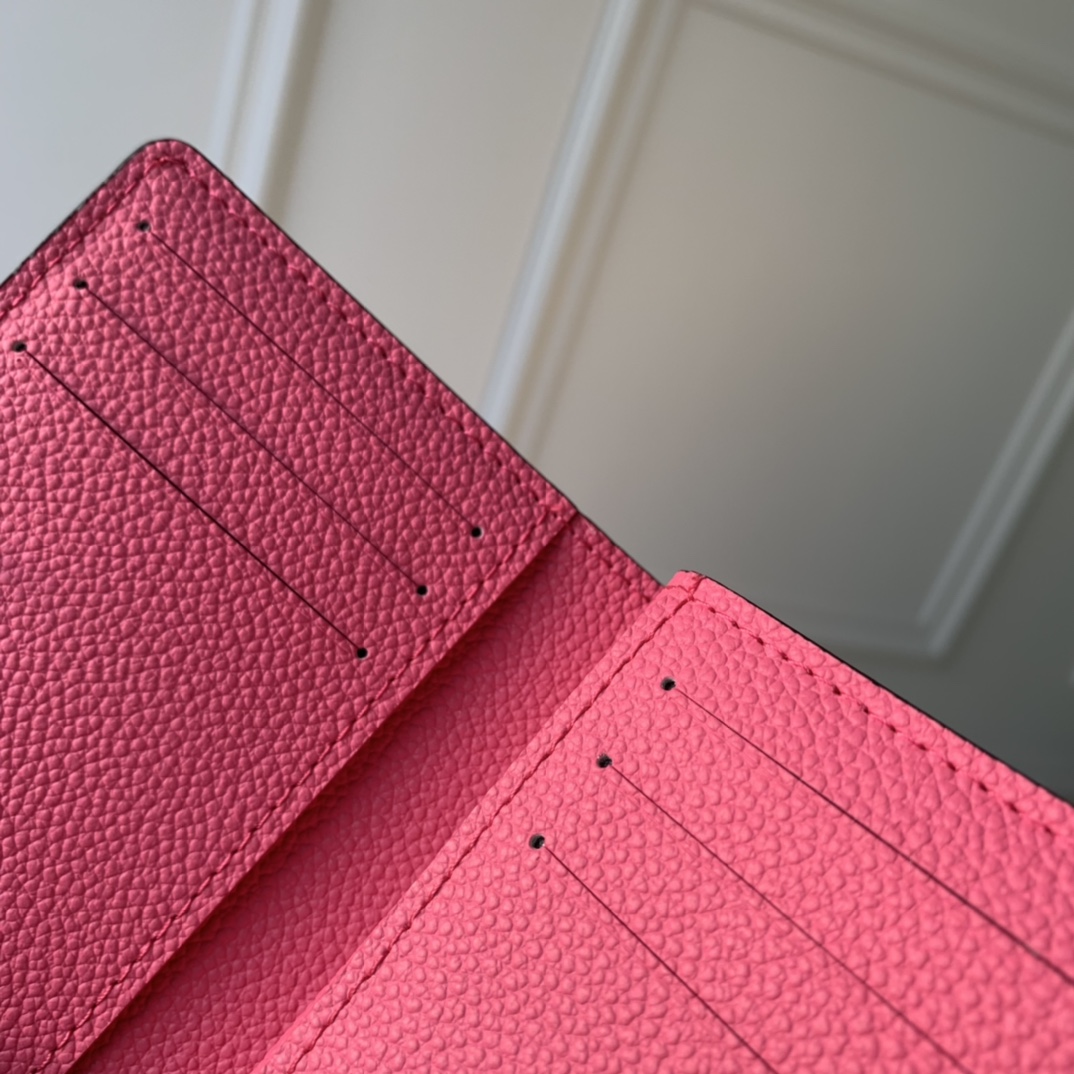 l**is V*t*n wallet-11×8.5×3.5cm