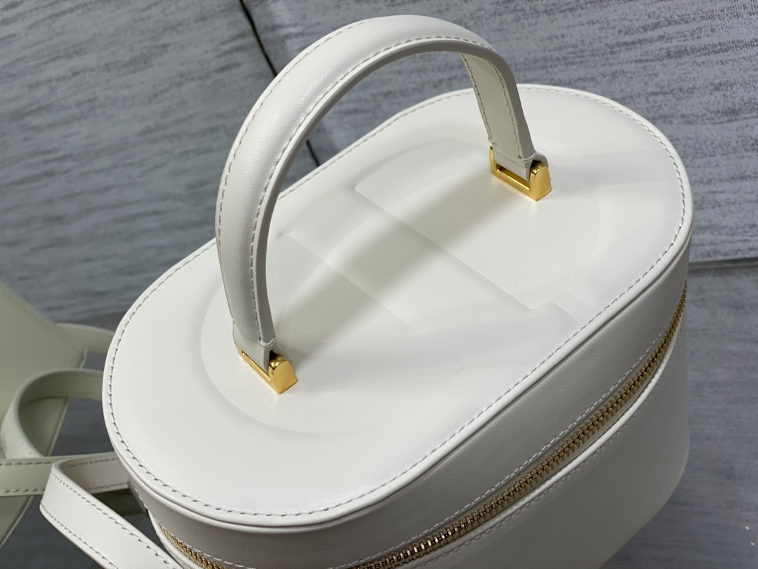 D*or signature vanity bag-24*14*18cm