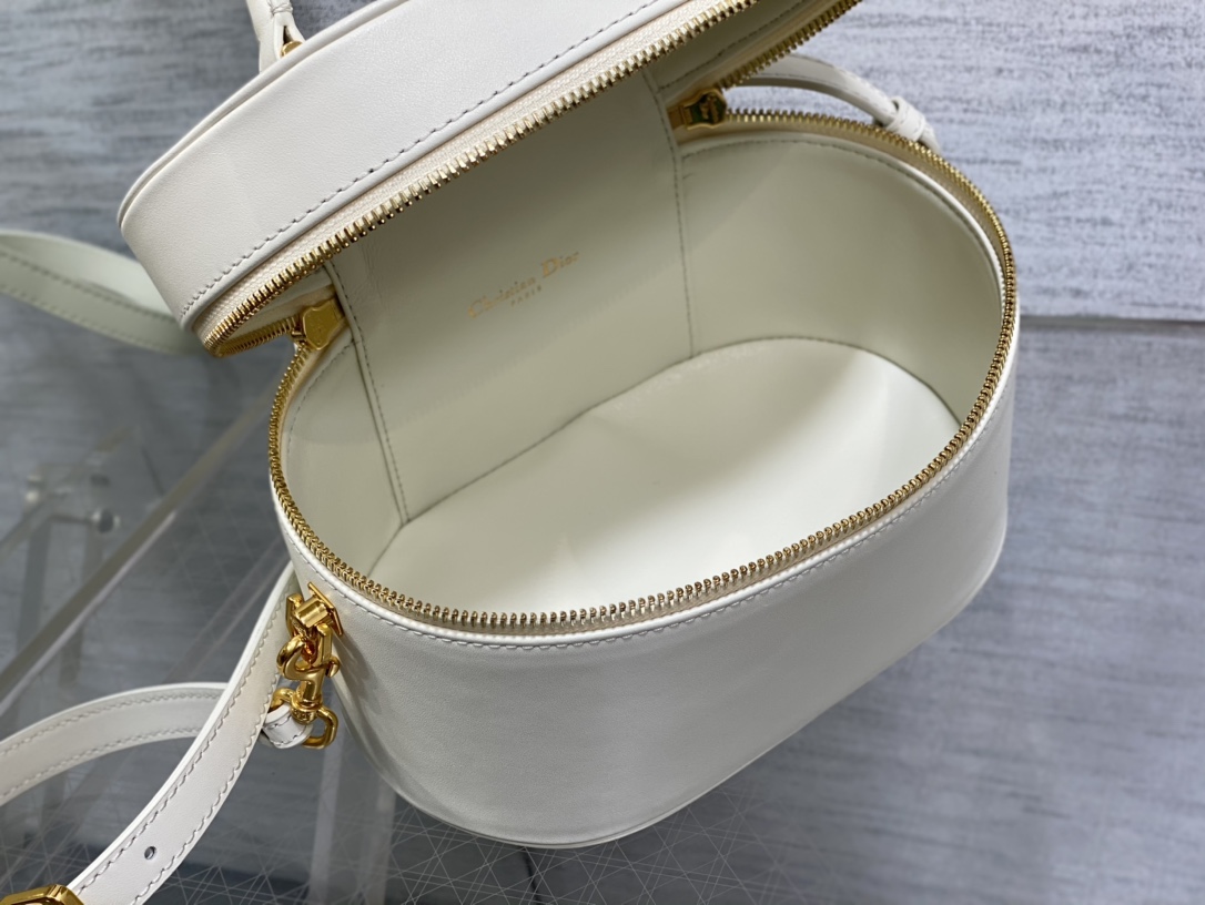 D*or signature vanity bag-24*14*18cm