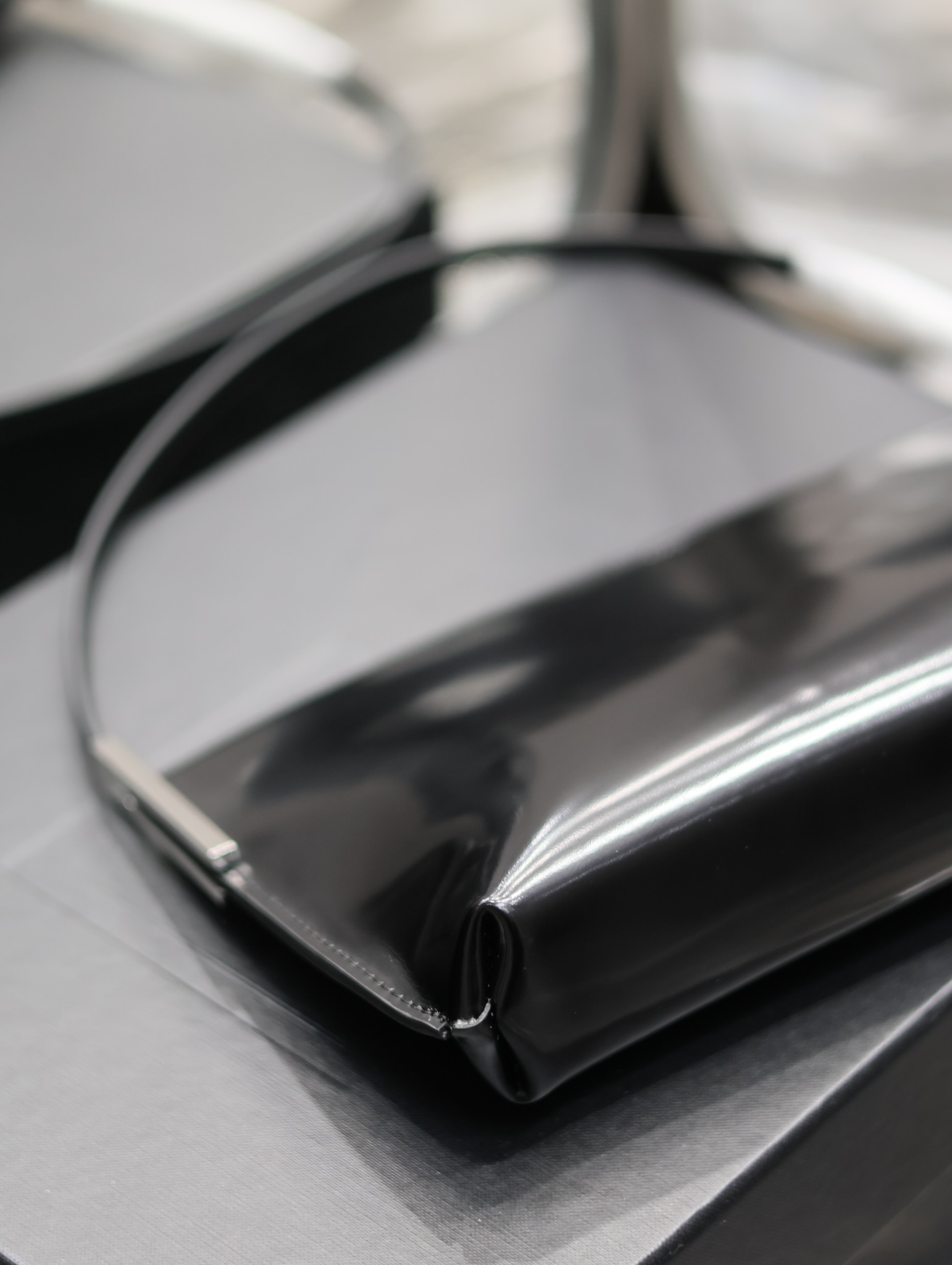 YSL Suzanne Armpit Pouch-28×14×4CM