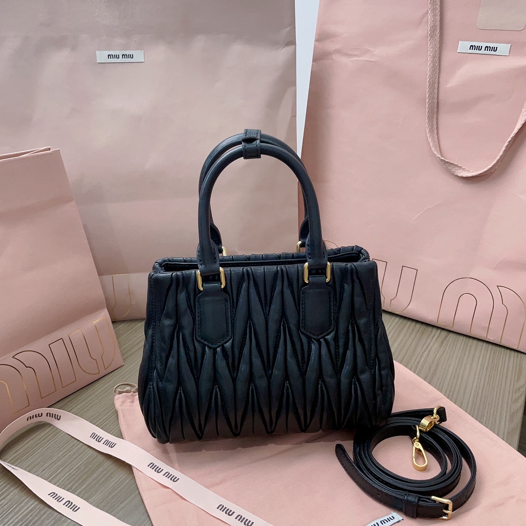 MiuMiu Tote-20 X16 X11CM