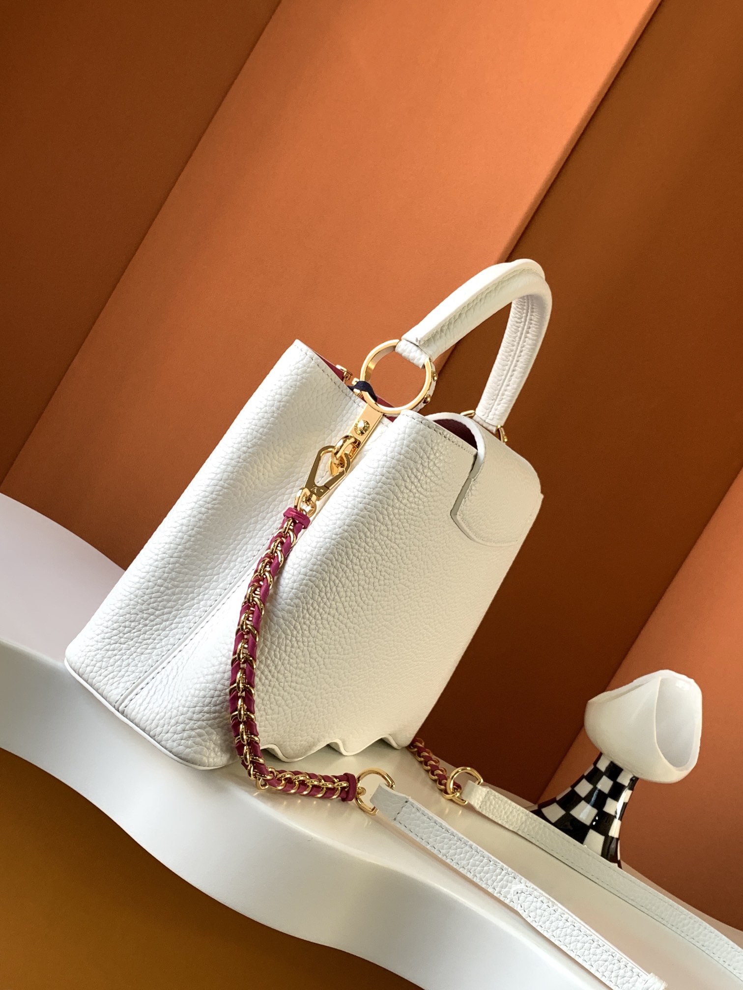 l**is V*t*n capucines bb-27*18*9cm