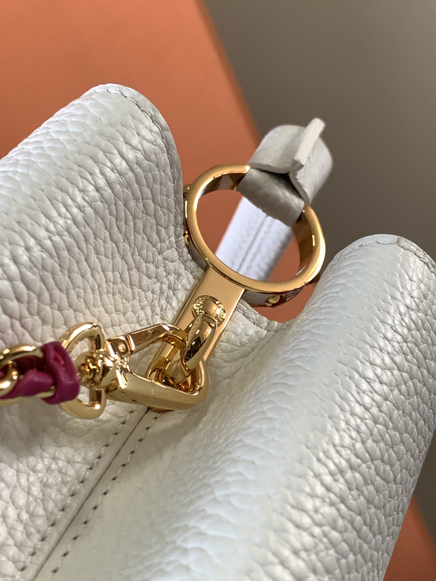 l**is V*t*n capucines bb-27*18*9cm