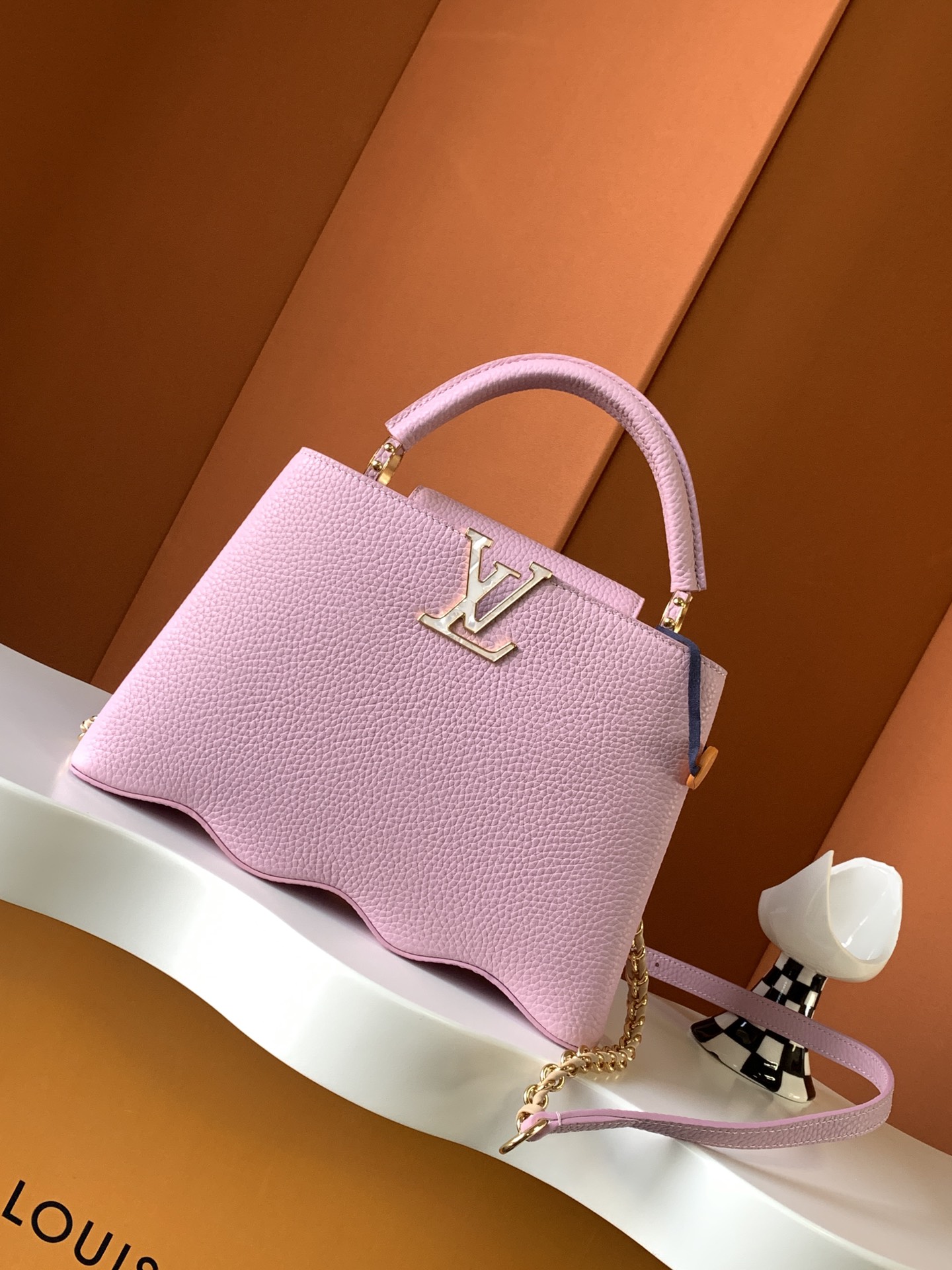 l**is V*t*n capucines bb-27*18*9cm