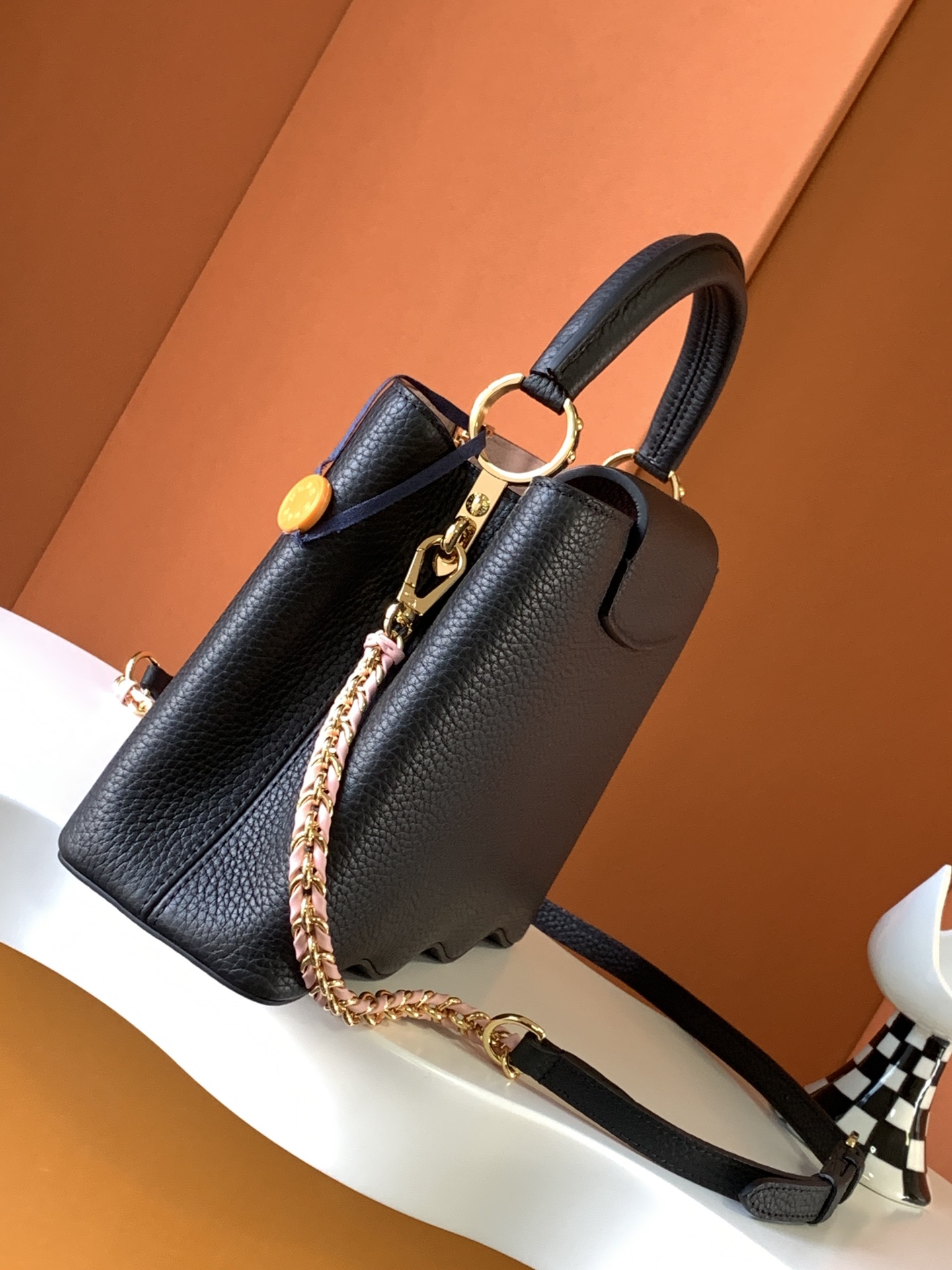 l**is V*t*n capucines bb-27*18*9cm