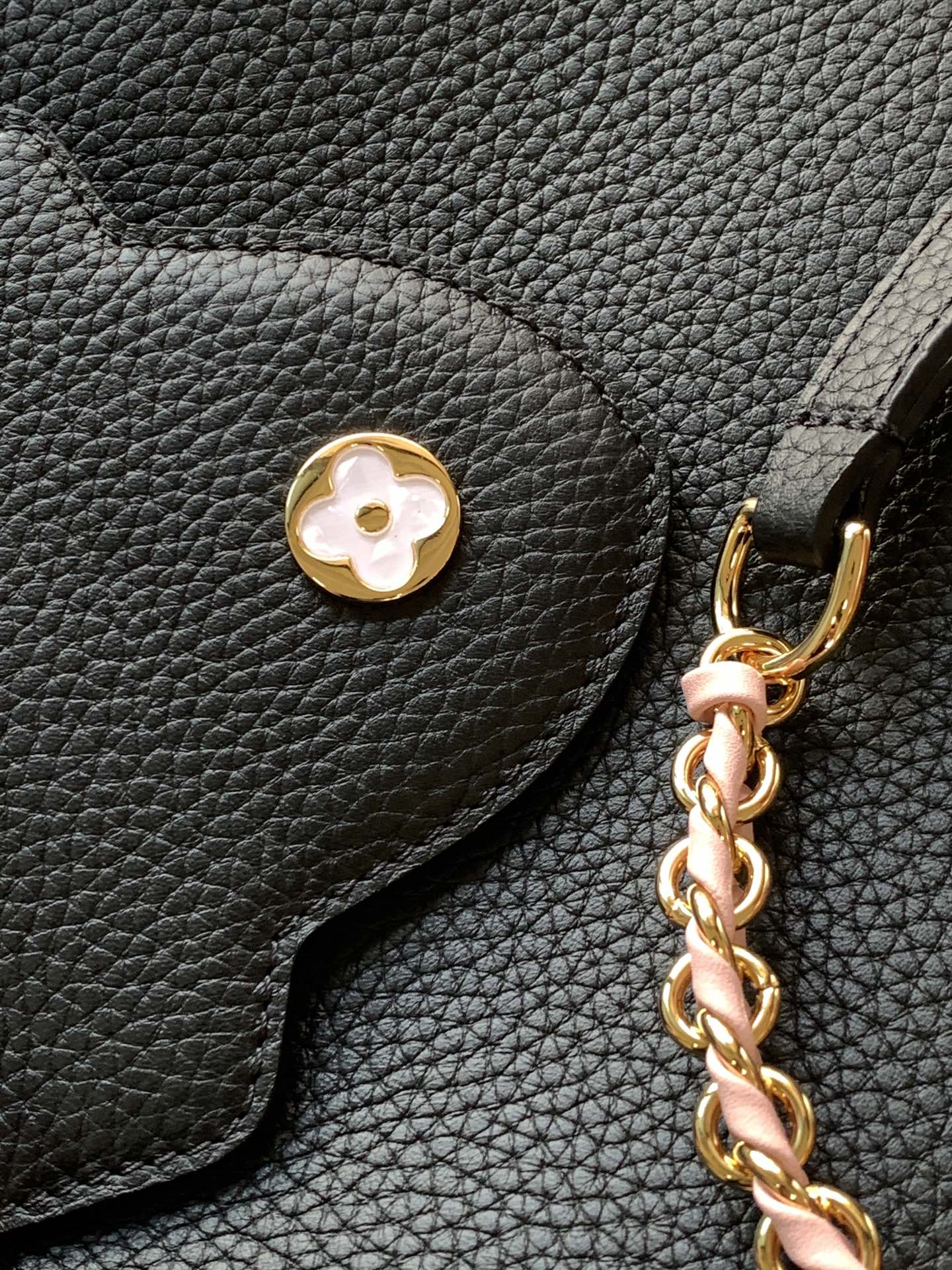 l**is V*t*n capucines bb-27*18*9cm