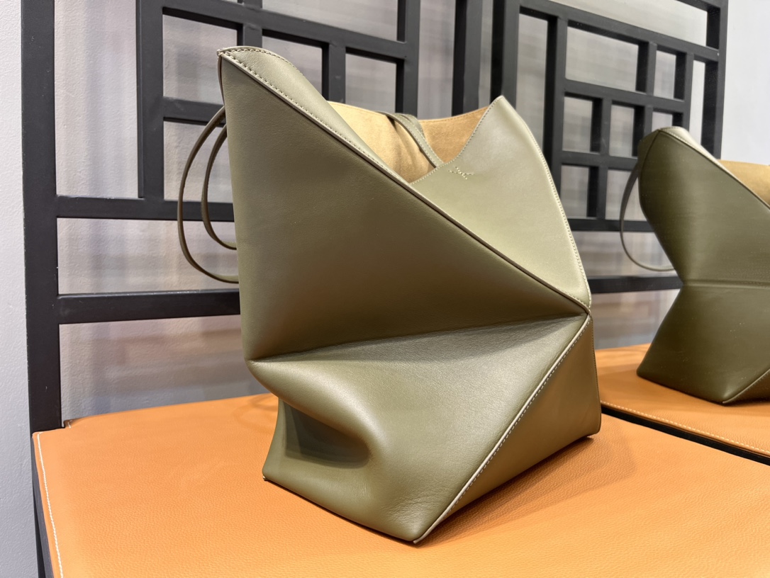 Loewe Puzzle Tote-25/14/30CM