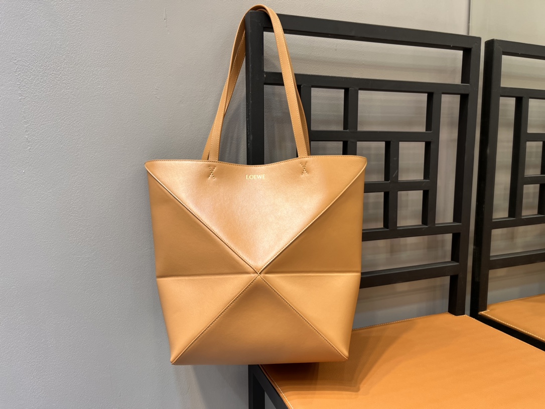 Loewe Puzzle Tote-25/14/30CM