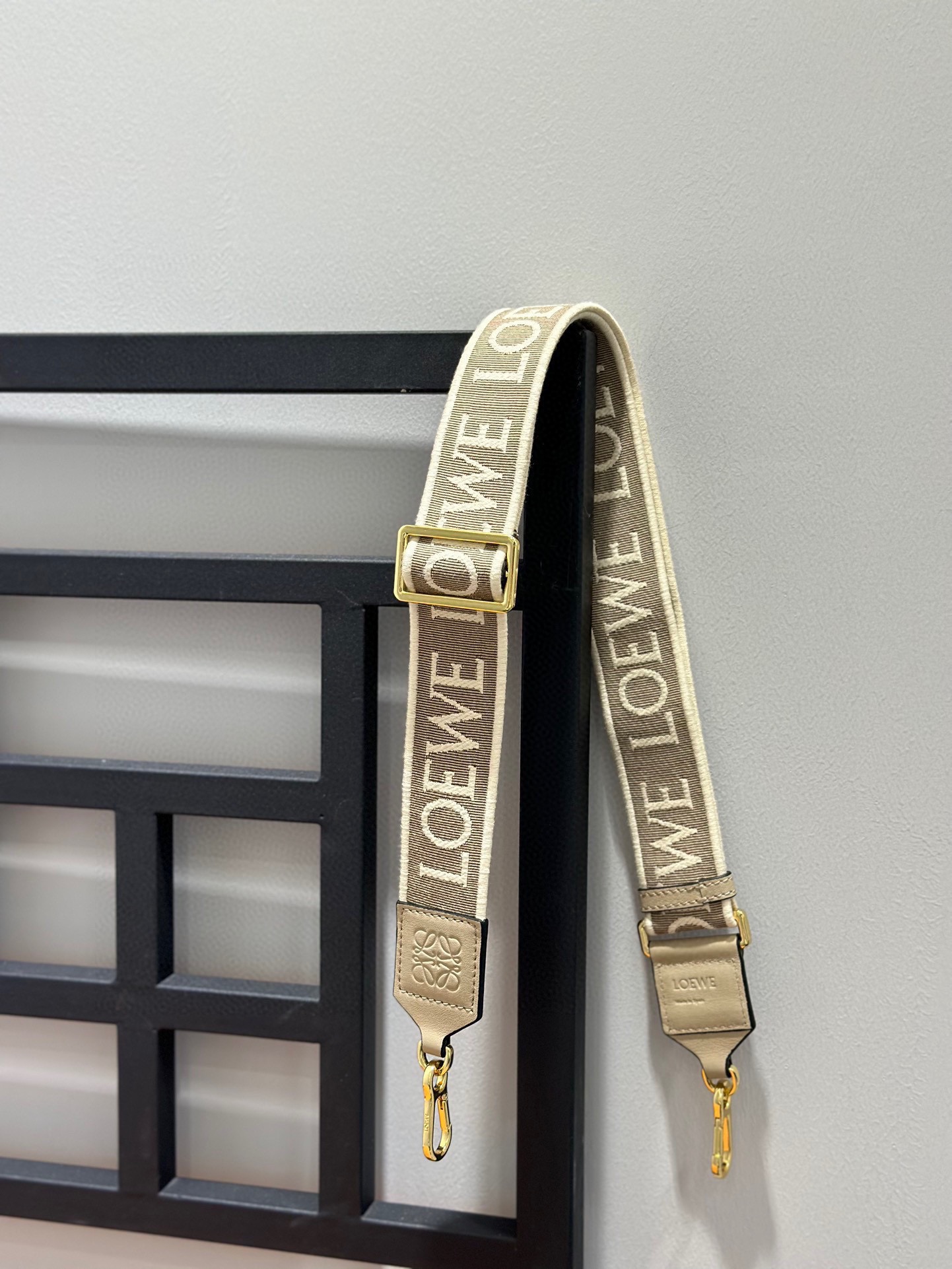 Loewe Straps-105*4CM