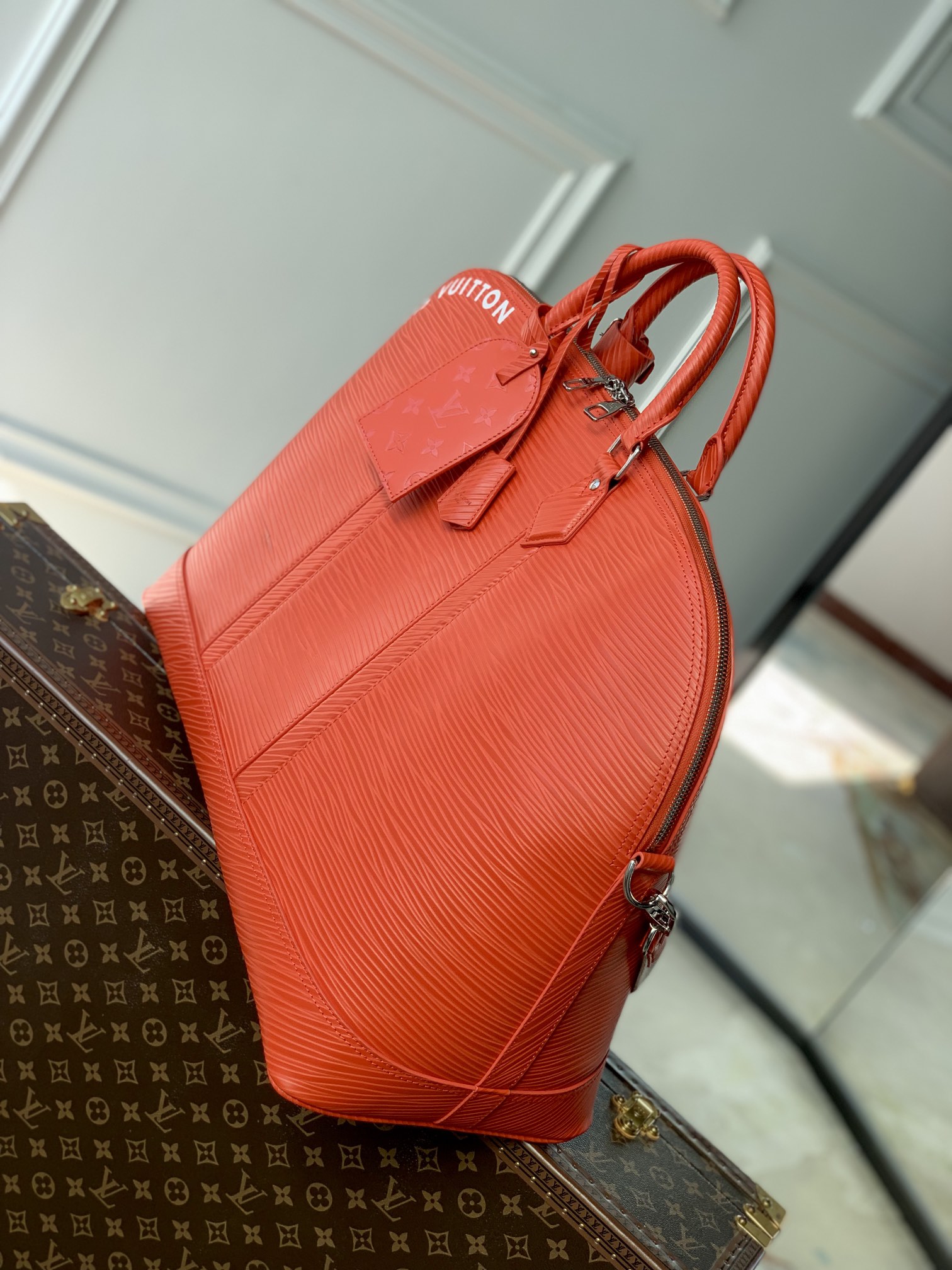 l**is V*t*n alma travel bag-64 x 42 x 22cm