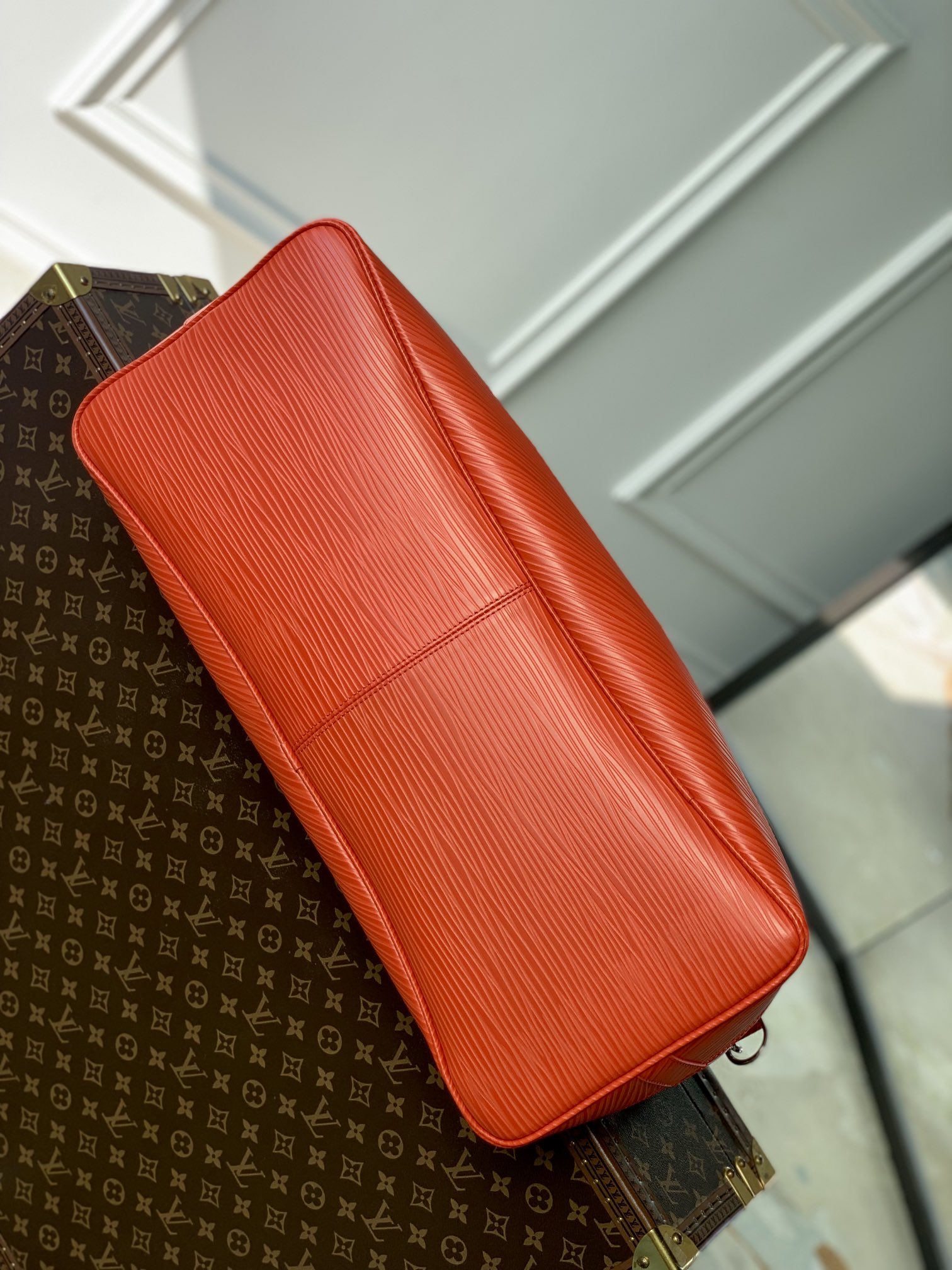 l**is V*t*n alma travel bag-64 x 42 x 22cm