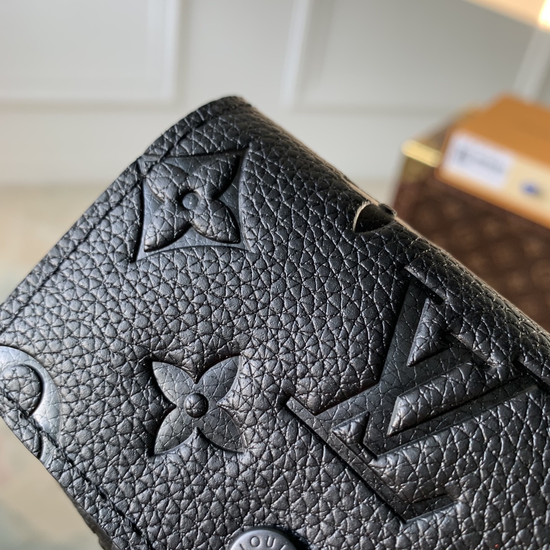 l**is V*t*n wallet-m82604-12*7*2cm