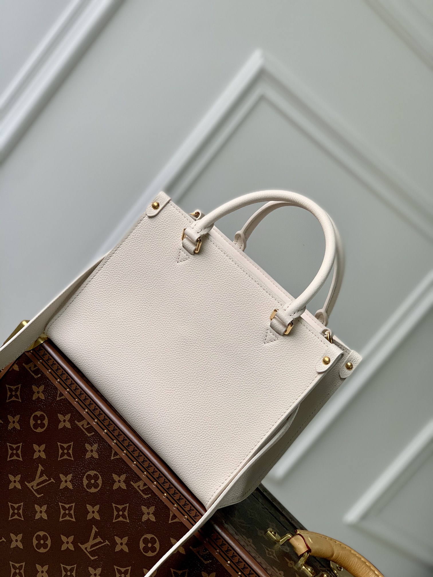 l**is V*t*n lock & go -24.5 x 19.0 x 10.5 cm