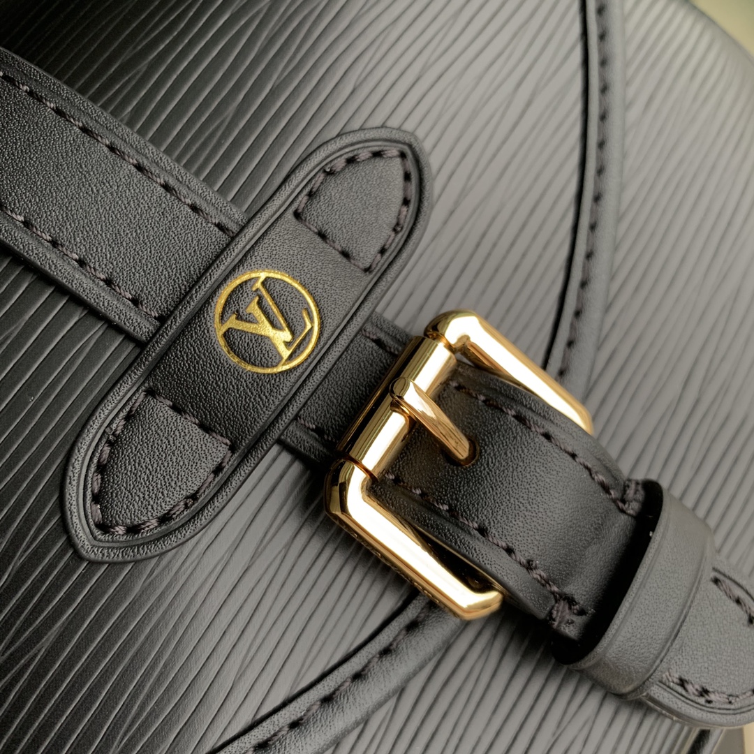 l**is V*t*n saumur bb-20 x 16 x 7.5cm