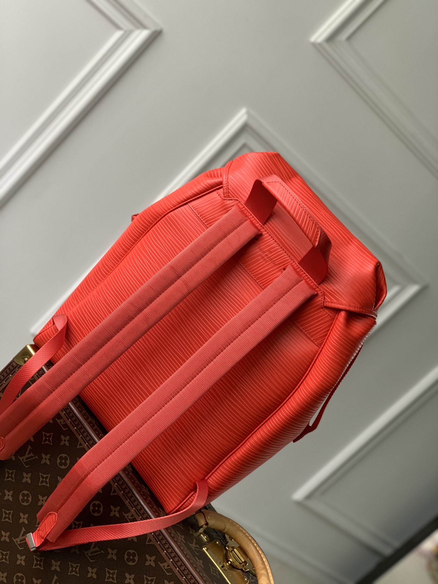 l**is V*t*n montsouris backpack-32 x 40 x 19cm