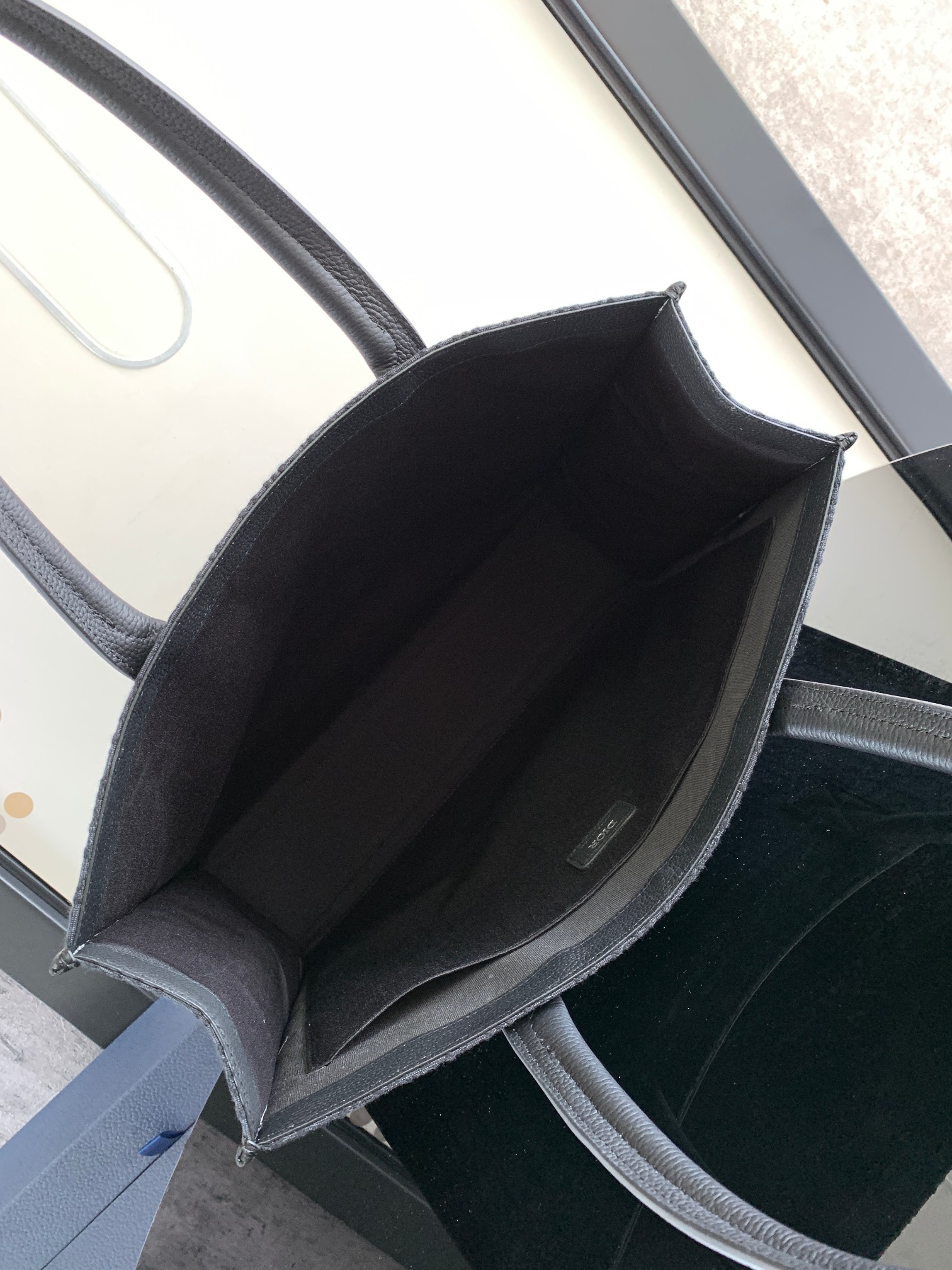 D*or safari tote-39 x 35 x 11cm