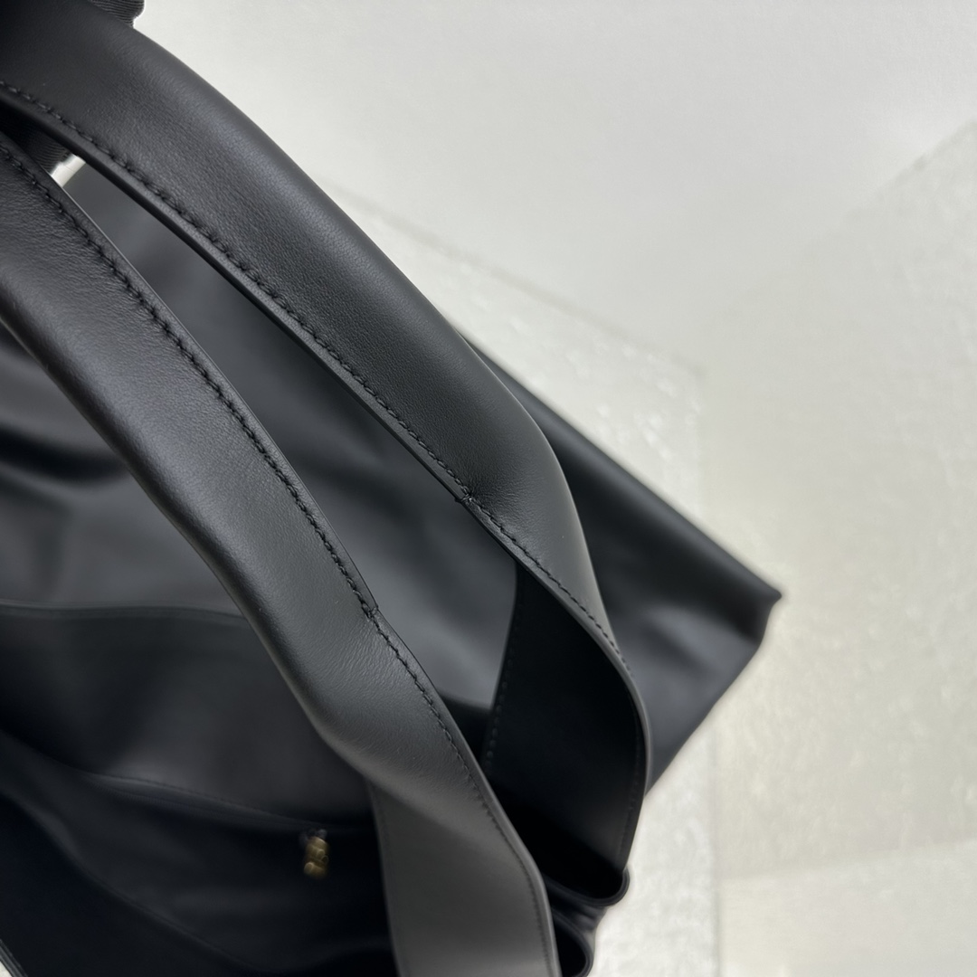 MiuMiu Hobo Tote-38.5*11*39CM