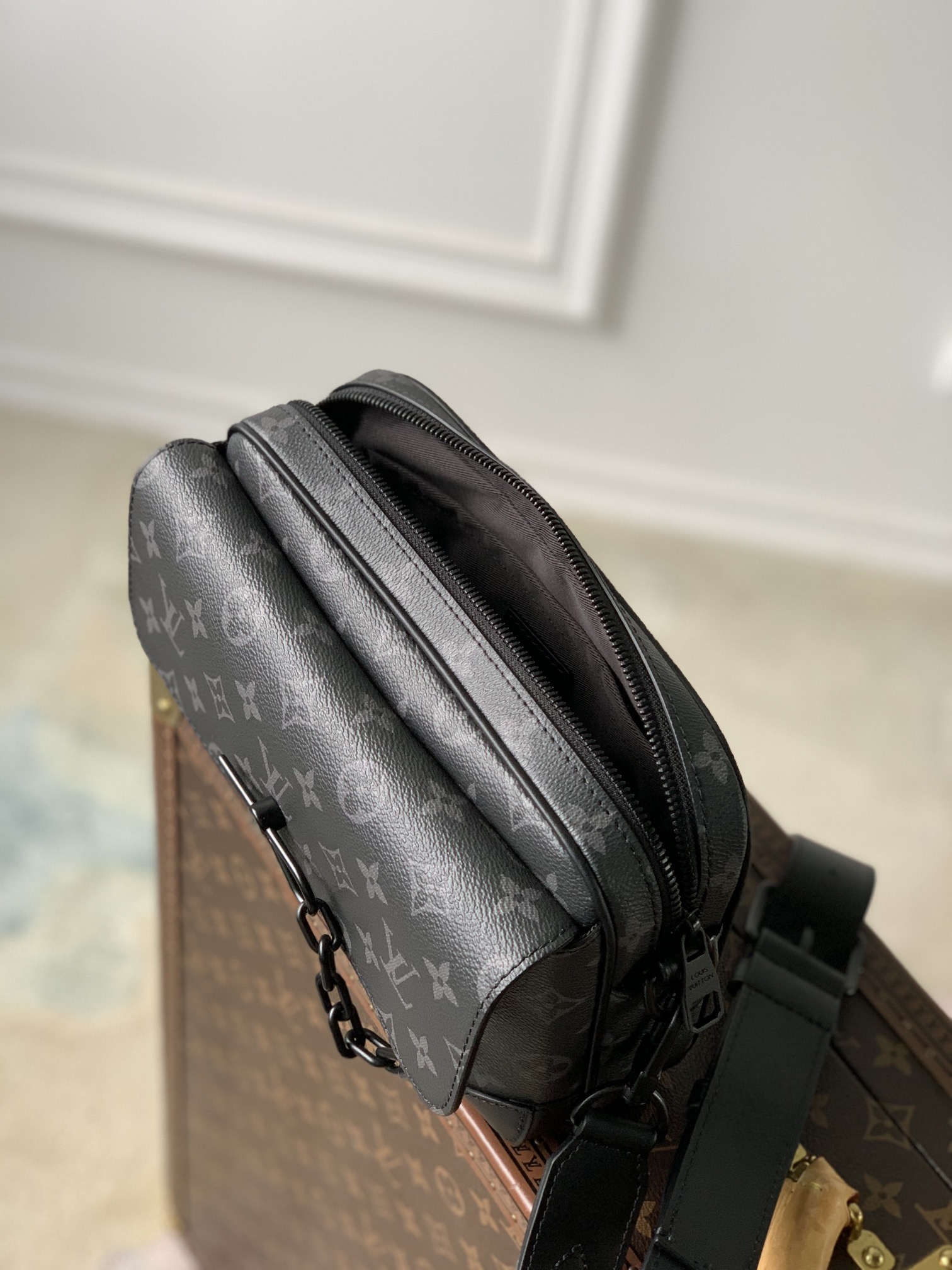 l**is V*t*n steamer bag-24*17*5cm