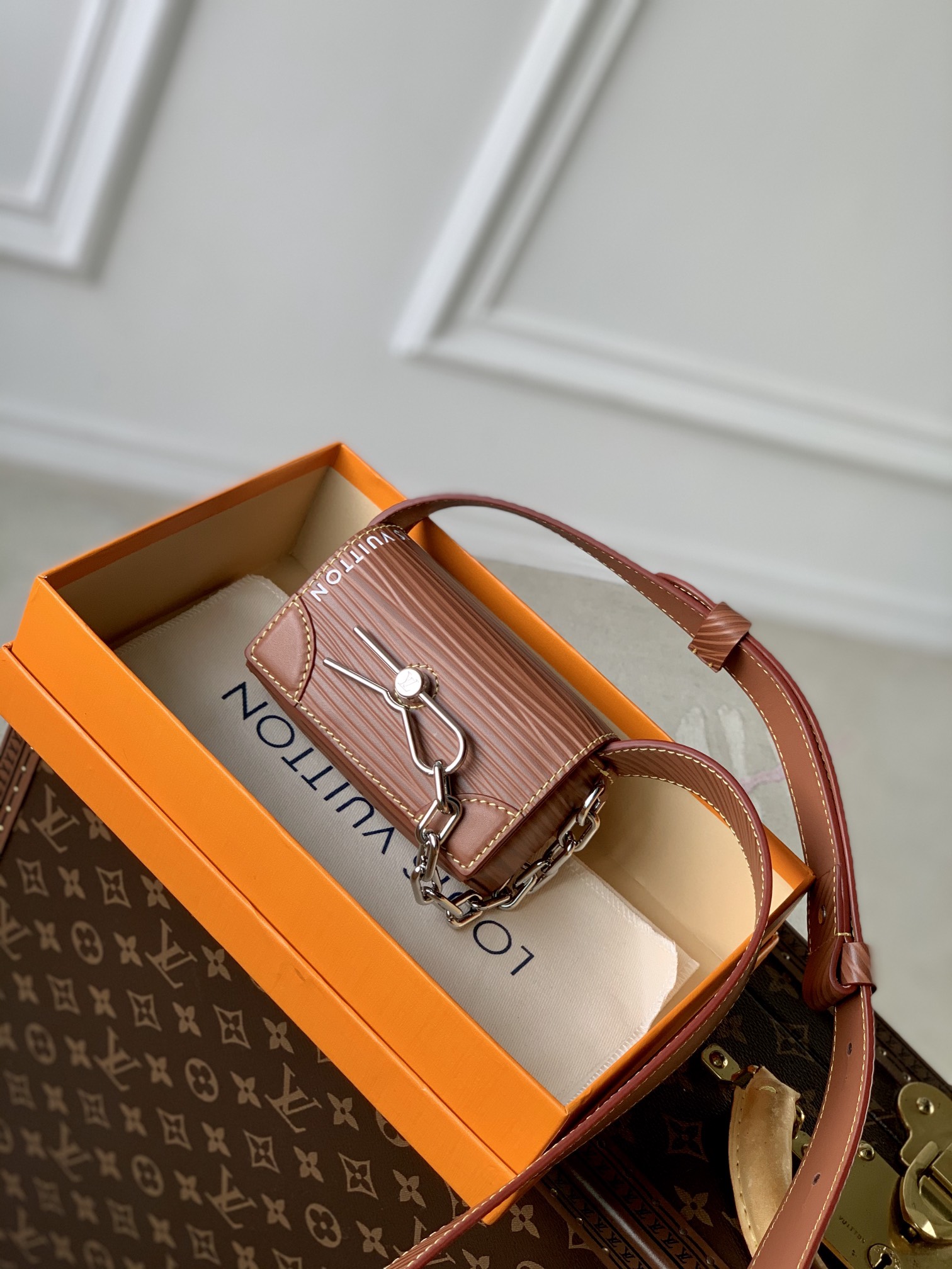 l**is V*t*n micro steamer bag-13*8*4.5cm