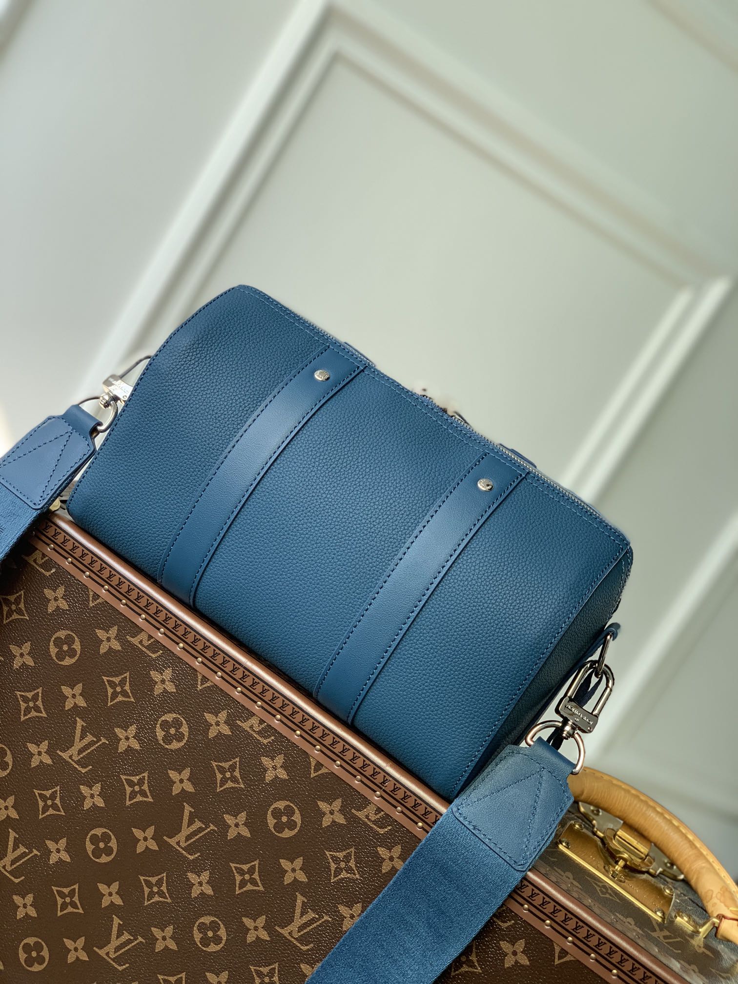 l**is V*t*n city keepall-27x17x13cm