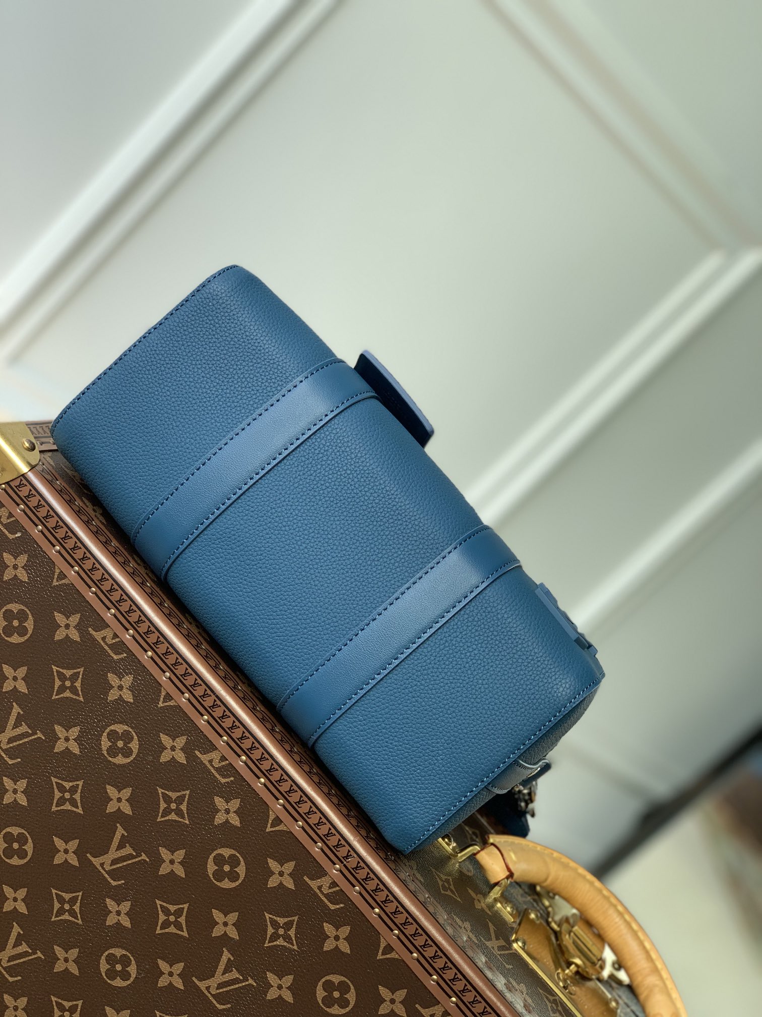 l**is V*t*n city keepall-27x17x13cm