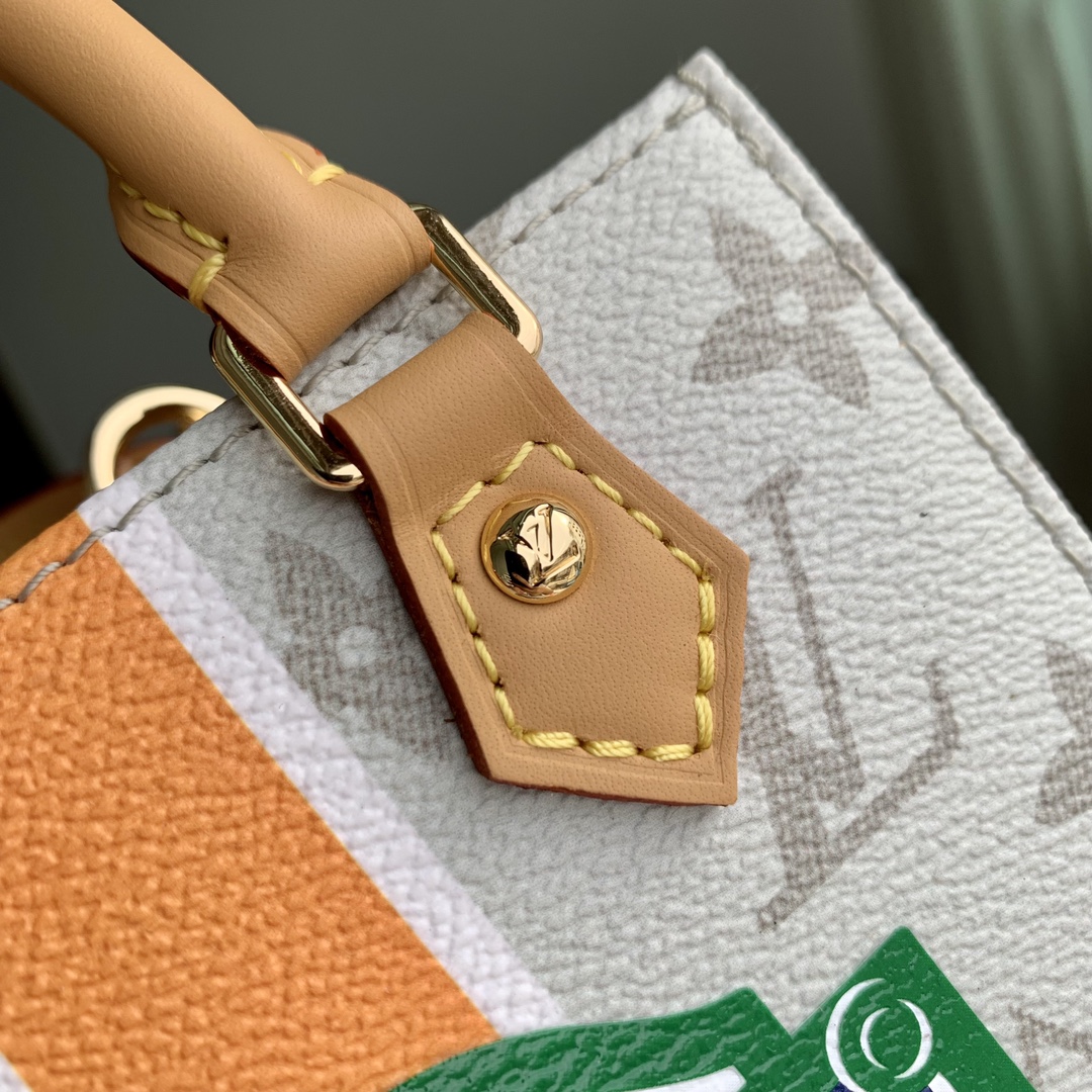 l**is V*t*n petit sac plat -14 x 17 x 5cm