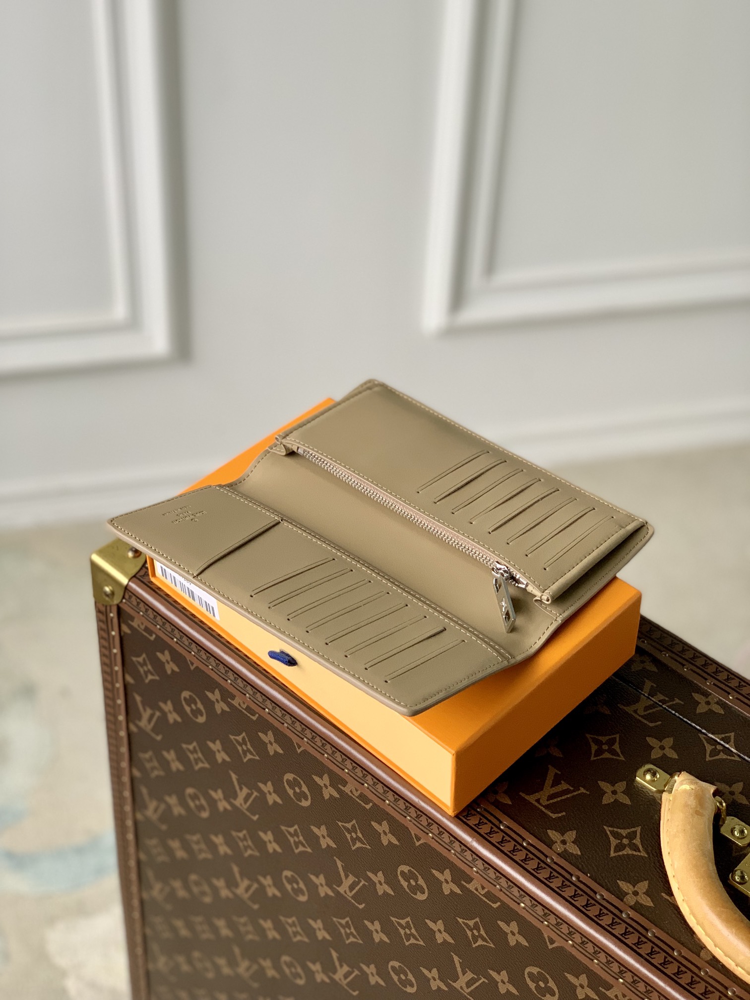 l**is V*t*n wallet-10*19*2cm