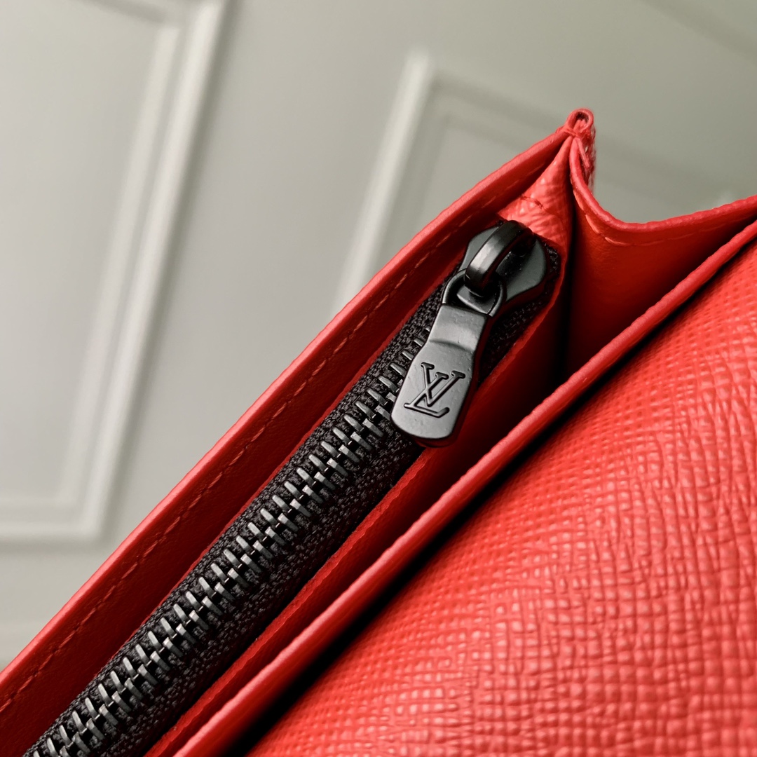 l**is V*t*n wallet-10*19*2cm