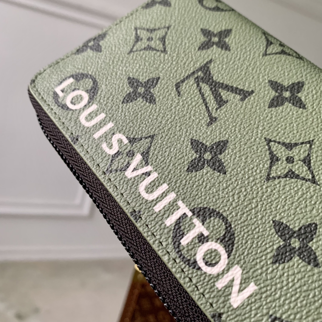 l**is V*t*n zippy wallet m82529-20*10cm