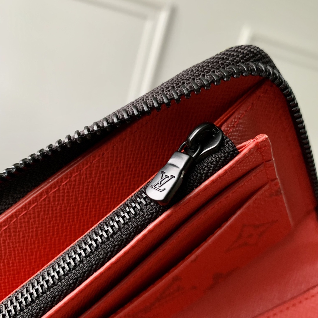 l**is V*t*n zippy wallet m82529-20*10cm