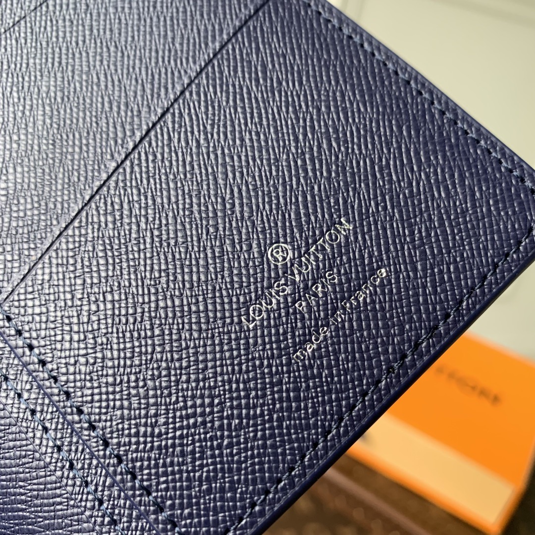 l**is V*t*n wallet-10*19*2cm