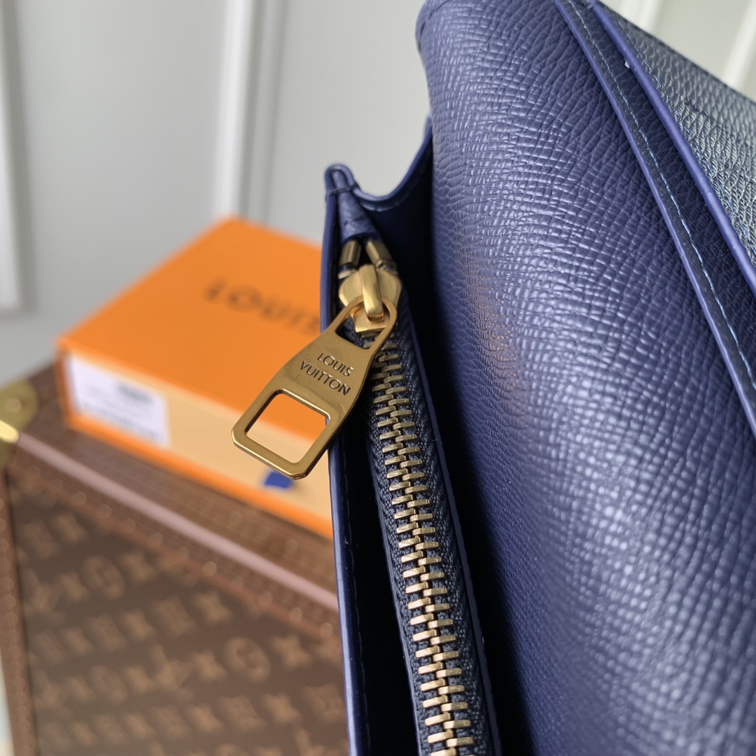 l**is V*t*n wallet-10*19*2cm