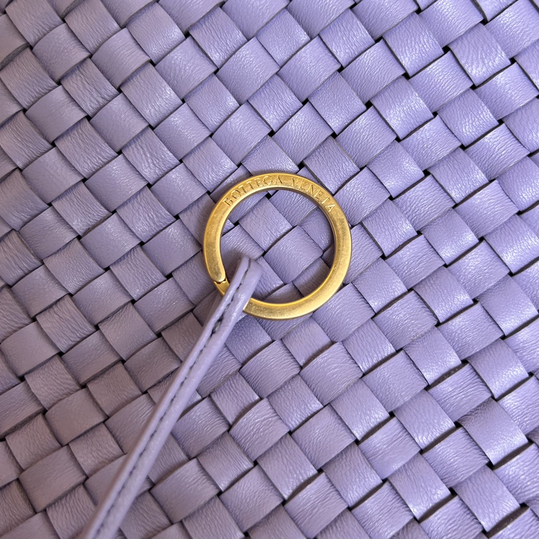 Bo*te*ga ve*ne*ta cabat bucket-35.5x21x13cm