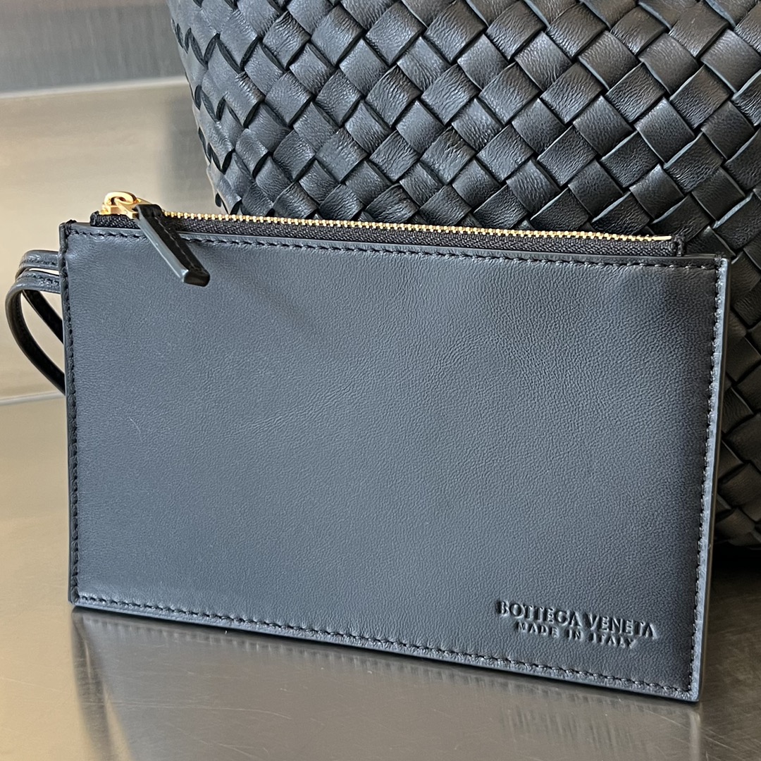 Bo*te*ga ve*ne*ta cabat bucket-35.5x21x13cm