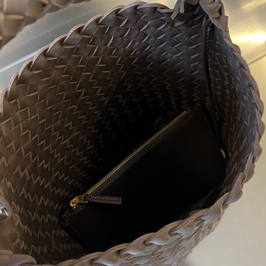 Bo*te*ga ve*ne*ta cabat bucket-35.5x21x13cm