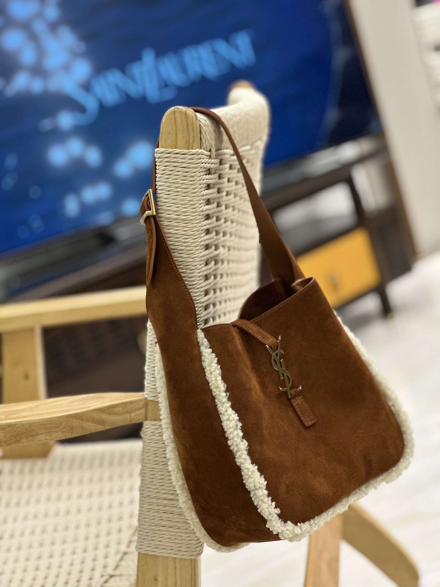 YSL Le5A7 Vintage Bag-23×22×8.5CM