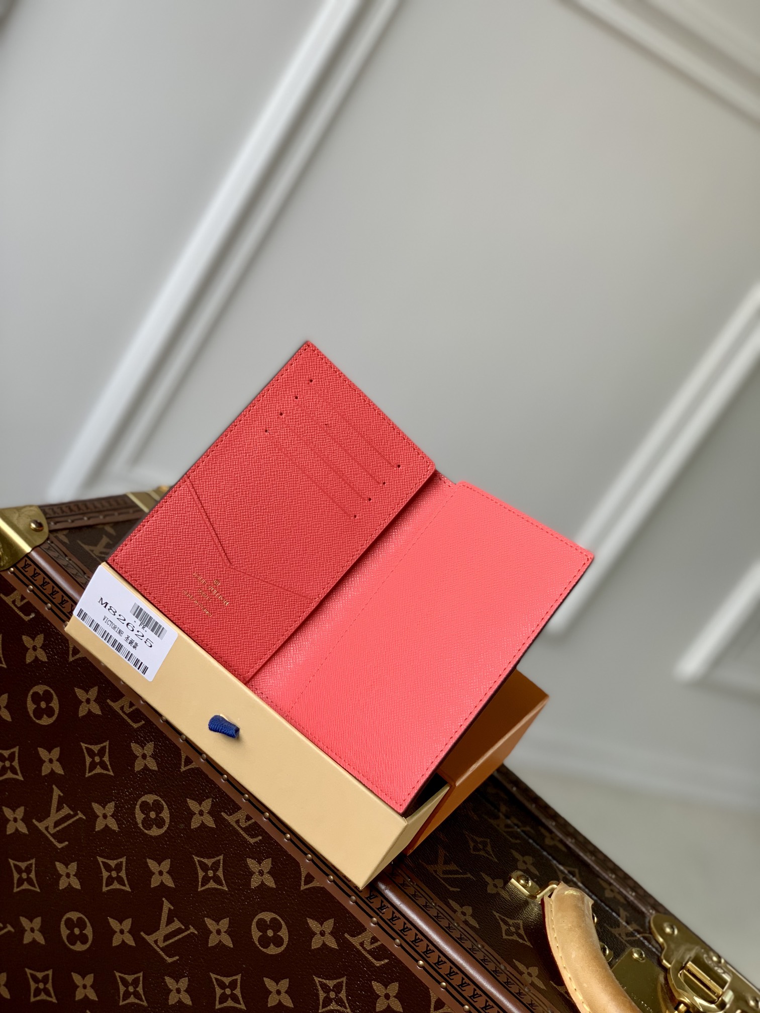 l**is V*t*n passport card holder-14*10.5cm