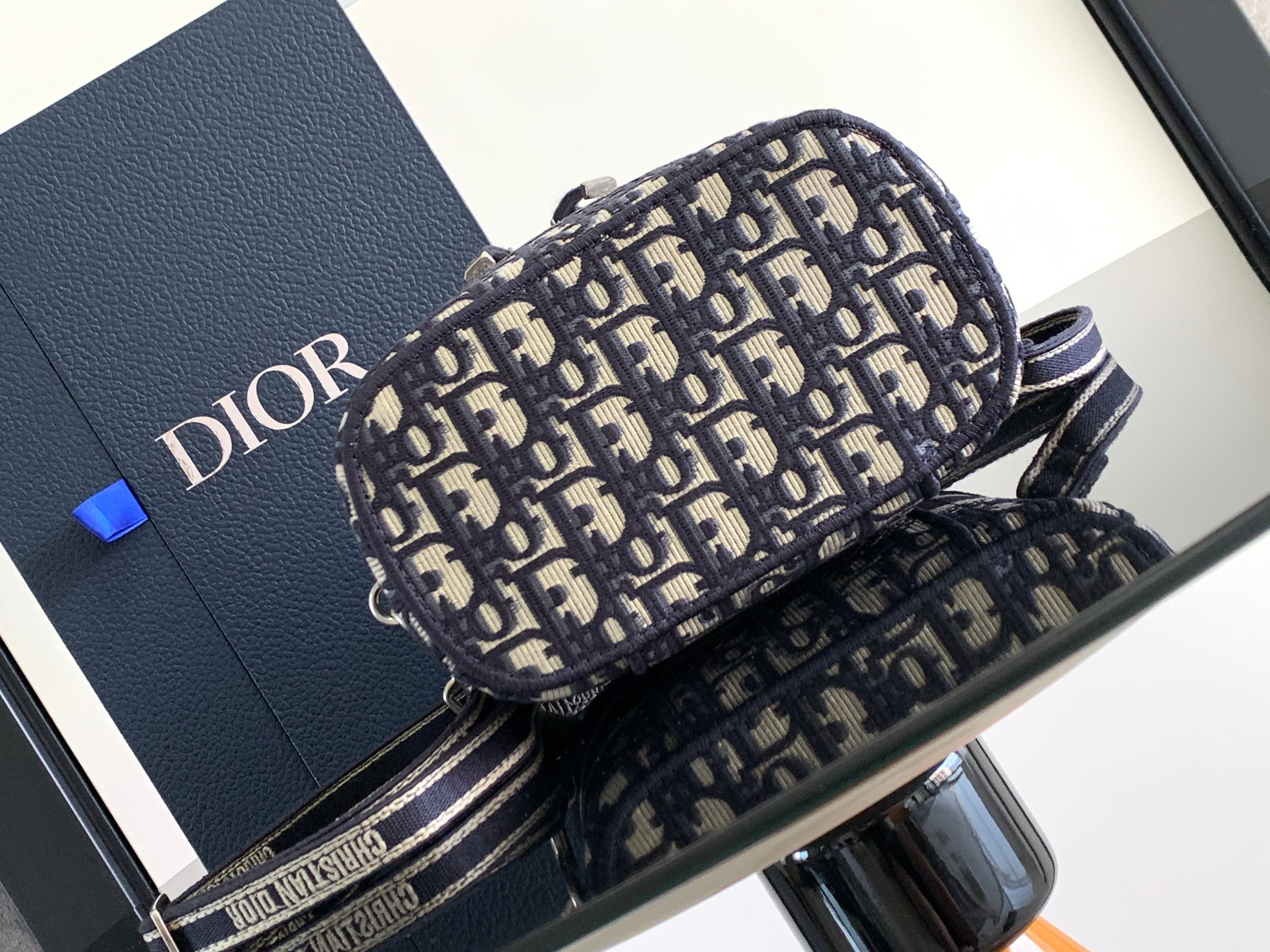 D*or signature vanity bag-24*14*18cm