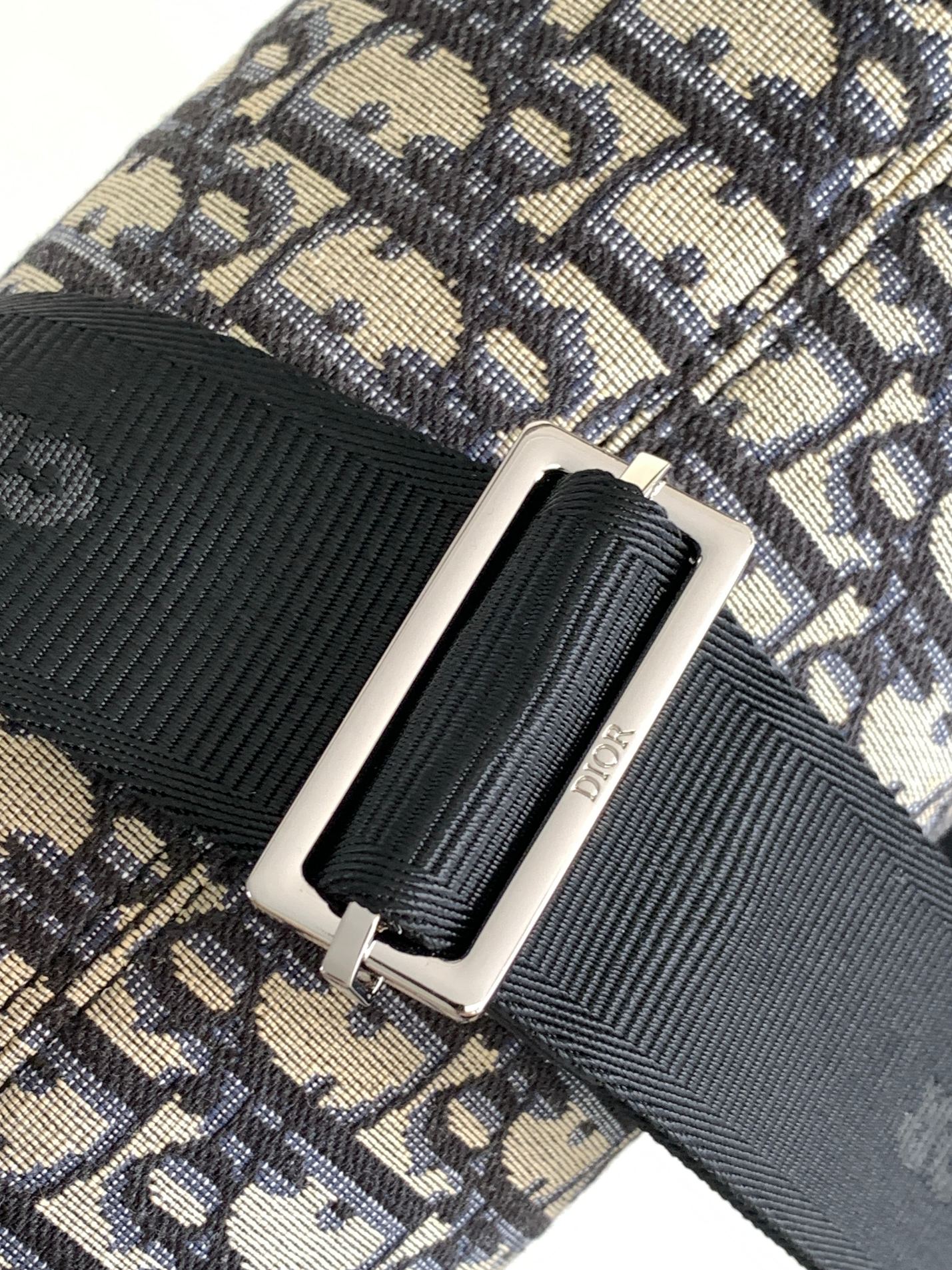 D*or oblique barrel crossbody bag-21.3x12.5x12.5cm