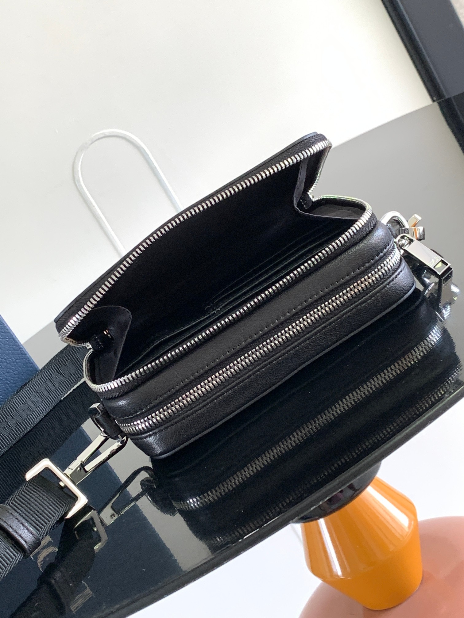 D*or oblique handlebag-17 x 12.5 x 55cm