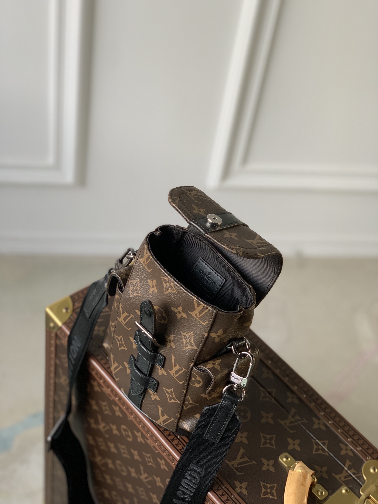 l**is V*t*n nano christopher bag-14 x 19 x 6cm