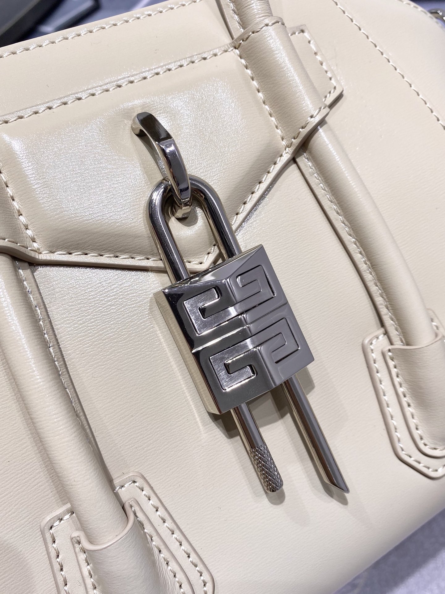 Givenchy Antigona Tote-22*20*13CM