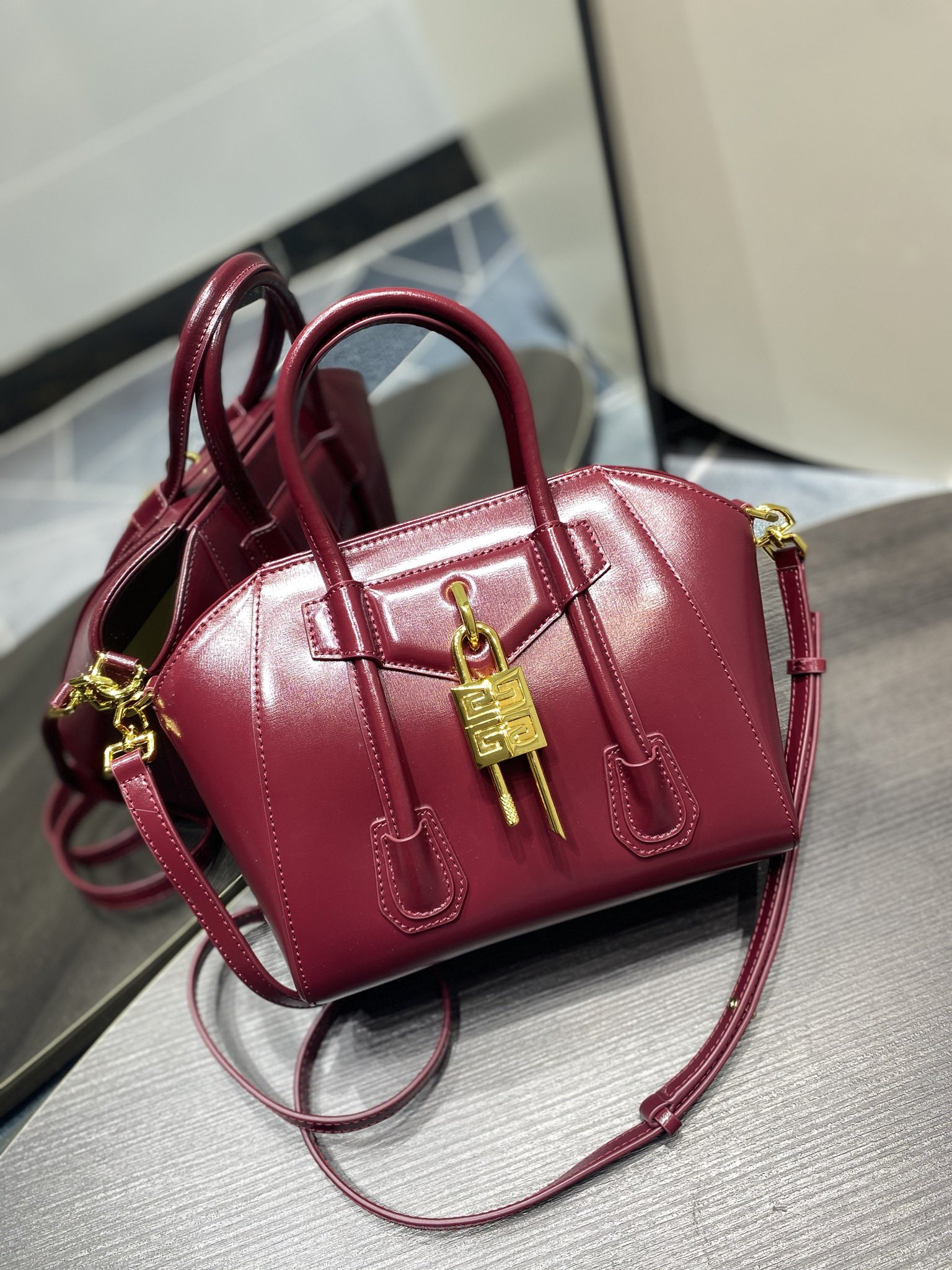 Givenchy Antigona Tote-22*20*13CM