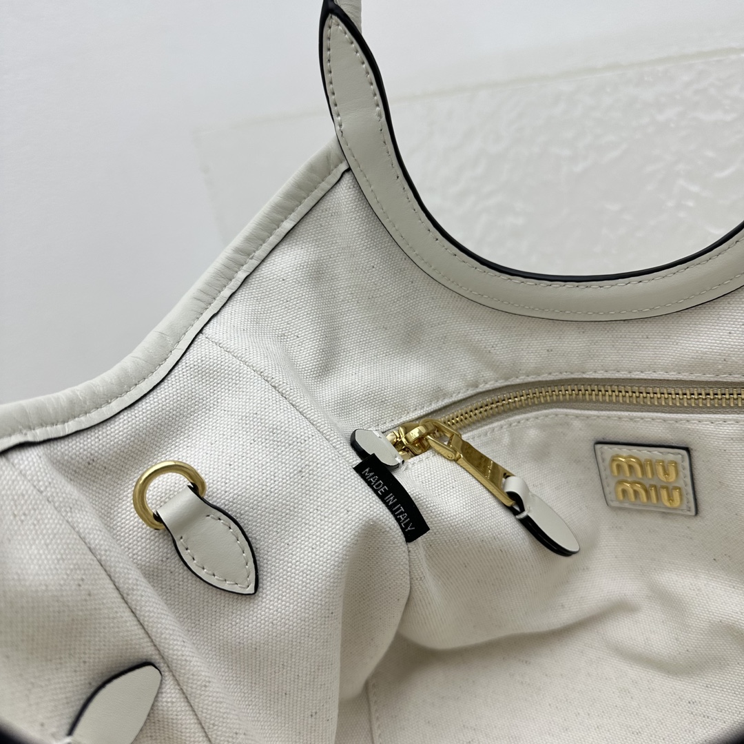 MiuMiu Hobo Bag-22*11*14CM