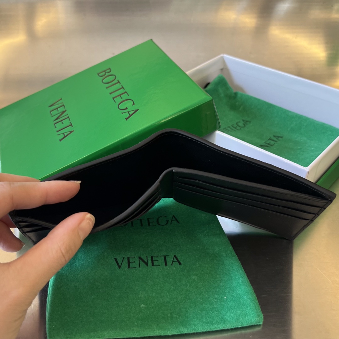 Bo*te*ga ve*ne*ta wallet-10x8.5cm