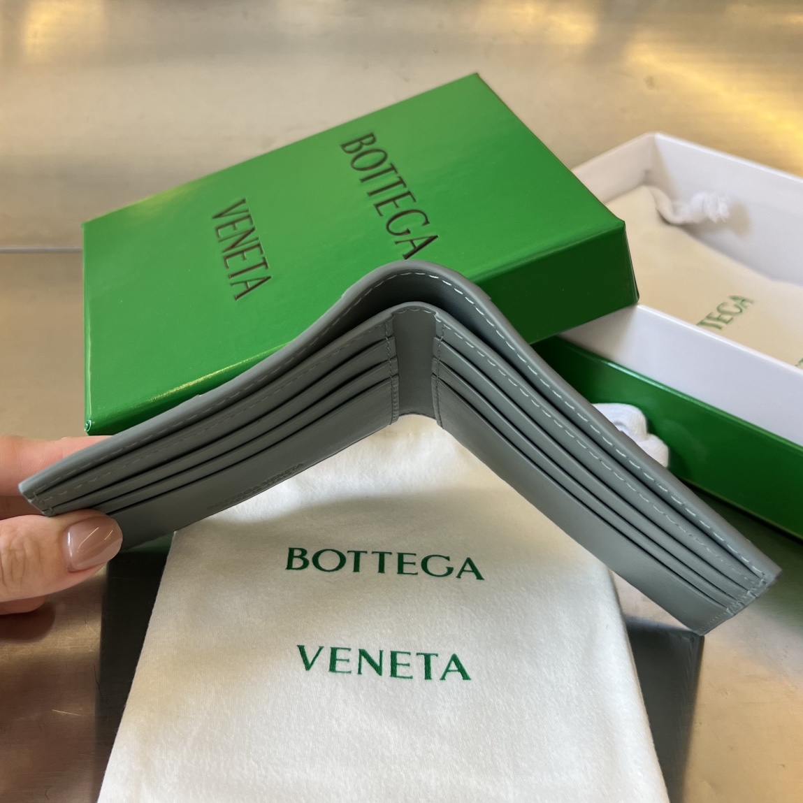 Bo*te*ga ve*ne*ta wallet-10x8.5cm